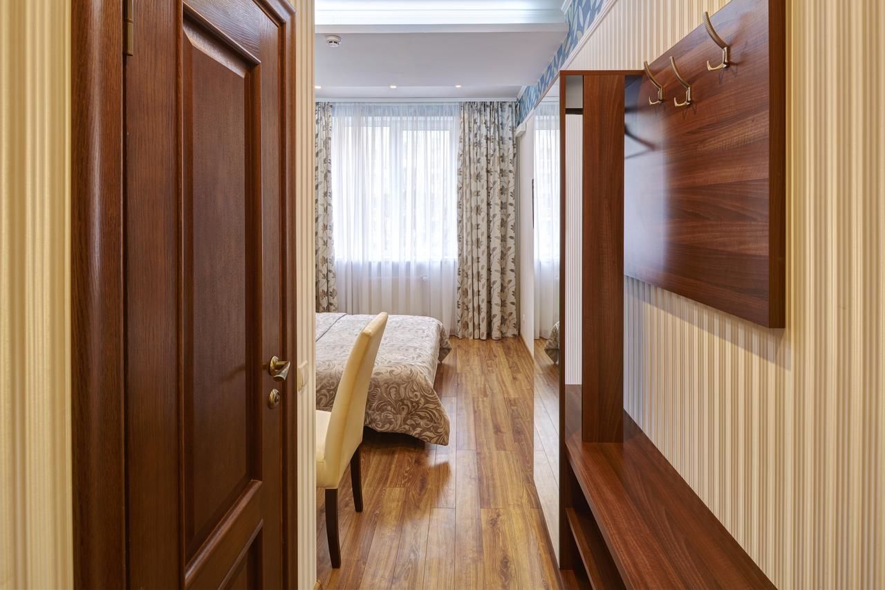 Отель Three Crowns Hotel Львов-24