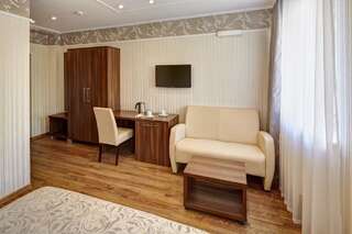 Отель Three Crowns Hotel Львов Полулюкс-5