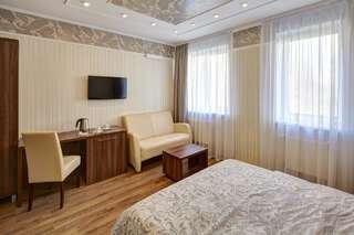 Отель Three Crowns Hotel Львов Полулюкс-6