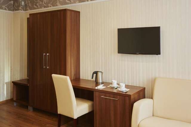 Отель Three Crowns Hotel Львов-35