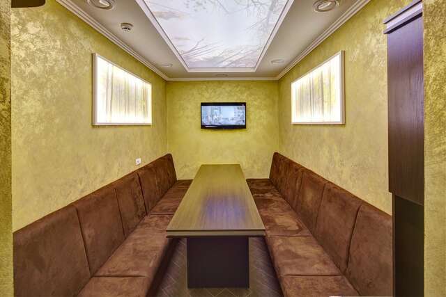 Отель Three Crowns Hotel Львов-9